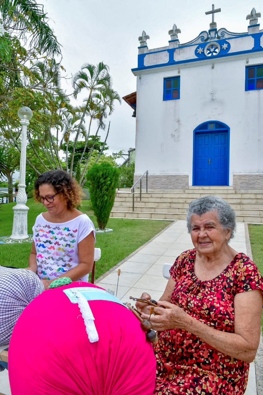 PONTO DE MEMÓRIA BARRA Mestra Enedina e Instrutora Mariza - FOTO ZANETE DADALTO